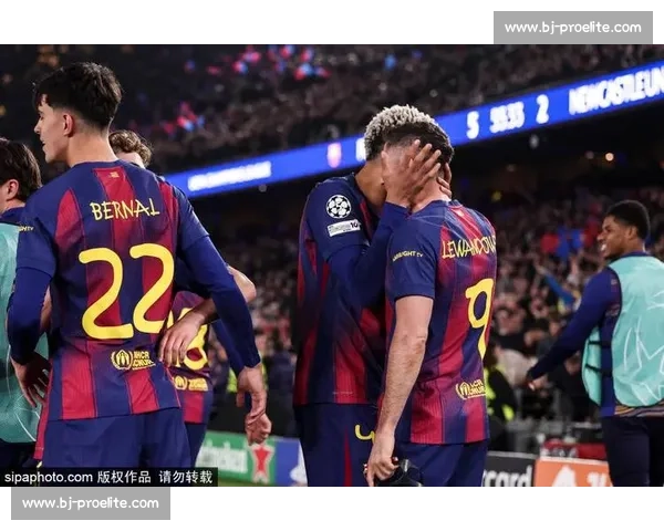 巴萨对决西班牙人德比火花再燃联赛焦点荣耀巅峰之夜全面碰撞